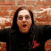 Pino Scotto suona con Club Dogo e Modena City Ramblers
