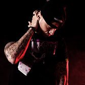 L'intervista definitiva a Guè Pequeno dei Club Dogo, un rapper che fa parlare di rap persino i giornali di gossip e i cantautori