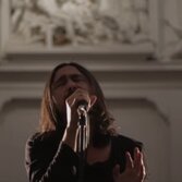 Video première: Omosumo - Sei rintocchi di campane
