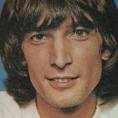 Affinità e divergenze tra Claudio Cecchetto e Jim Morrison: ascolta il nuovo mash-up di Mixed by Erre