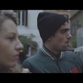 Video première: Tia Airoldi - Dinner