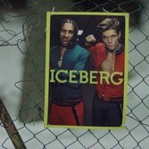 Un'immagine del video di "Iceberg" di Laioung feat. Alexander