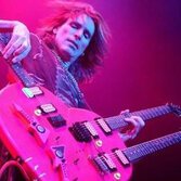 Ascesa, declino e revival della chitarra elettrica nel pop