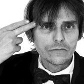 Le due D di Roberto Freak Antoni: Diventa Demente