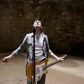 No ai concerti, sì alle messe: come formare una band cristiana e fregare la pandemia