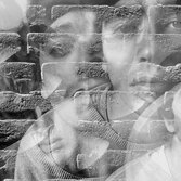 Tutti le foto delle scritte sui muri all'interno dell'articolo per concessione di StarWalls
