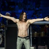 Manuel Agnelli in versione Iggy Pop per Heroes - tutte le foto nel servizio da ufficio stampa Heroes