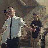 Gigi D'Alessio dimostra che le classifiche non hanno più senso