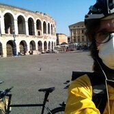 Una è un'istituzione della musica e della cultura dell'Italia e di Verona, l'altra è l'Arena