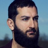 Vasco Brondi pronto per il paesaggio dopo la battaglia. foto di Max Cardarelli
