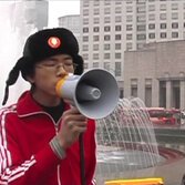 Lei, il protagonista dell'assurda cover di "Io sto bene" dei CCCP in cinese girata per le strade di Shanghai