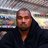 Kanye con la curva dell'Inter alle sue spalle