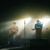 Massimo Zamboni e Giovanni Lindo Ferretti sul palco dell'Astra Kulturhaus di Berlino - foto di Michele Piazza