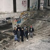 Tradizioni, sperimentazioni, libertà assoluta: Napoli si specchia nei suoi Thru Collected