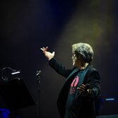 Quello di Samuele Bersani è un karaoke extralusso