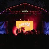 Sette minuti di puro delirio con i Crema