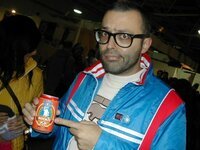 Frankie con la lattina Rockit al MEI di faenza 2003