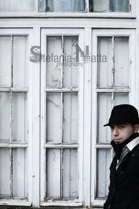 Foto di Stefania Natta presso l'ex Manicomio di Collegno