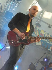 live_3_big