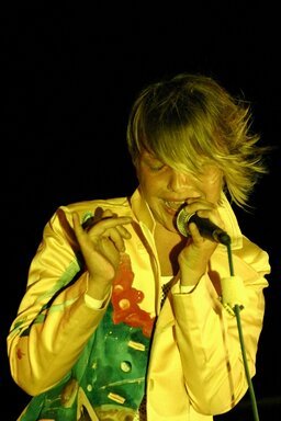 IN CONCERTO