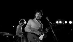 Live1