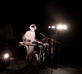 Live2
