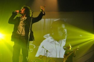 LIVE7.jpg