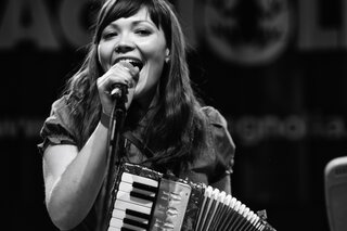 Denise - (Mi Ami 2009, Mi)