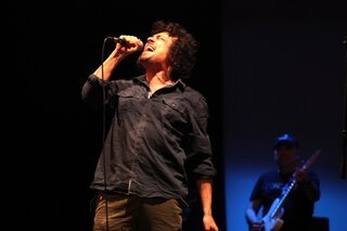 LIVE10.jpg