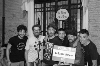 buskers