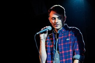Ghemon sul palco del Biko