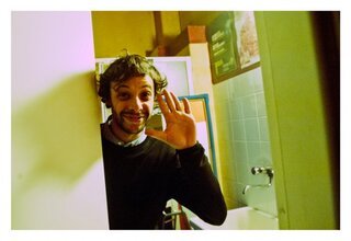 Il backstage, Enrico in camerino