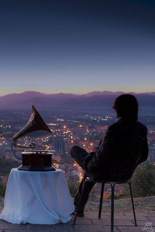 Perry Frank - MUSIC TO DISAPPEAR Artwork