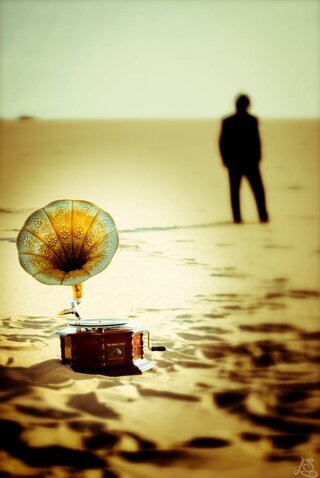Perry Frank - MUSIC TO DISAPPEAR Artwork