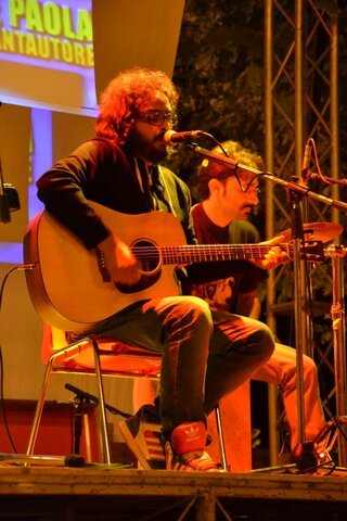 Live 1