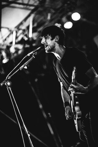 Dave Deaf (guitar+voice)