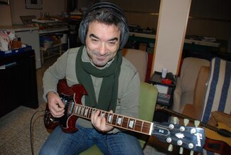ENZO MATERA validissimo chitarrista collabora da anni con i Vastax