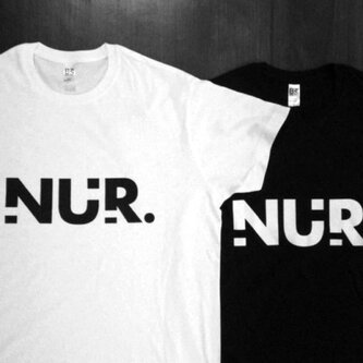 T Shirt "NUR."