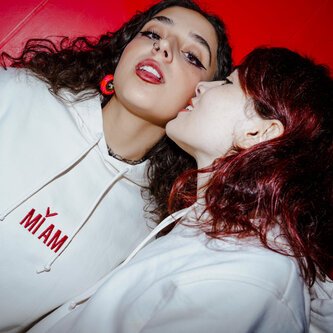 Hoodie MI AMI con cappuccio