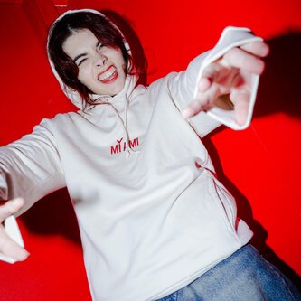 Hoodie MI AMI con cappuccio