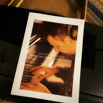 Concetti compositivi in When The World Stops Crying