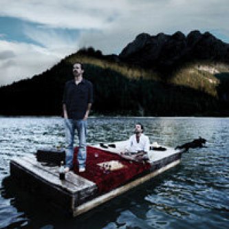 Copertina dell'album Non è morto nessuno, di elio p(e)tri
