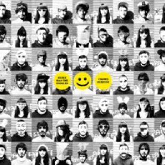 Copertina dell'album Crowd Surfing, di Heike Has The Giggles
