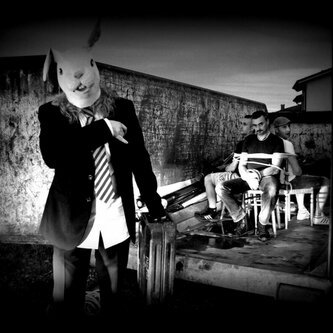 GOD SAVE THE RABBIT