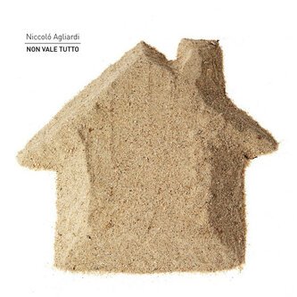 Copertina dell'album Non vale tutto, di Niccolò Agliardi