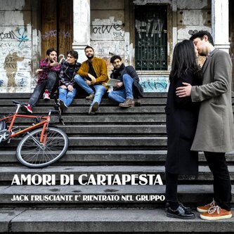 Amori di cartapesta
