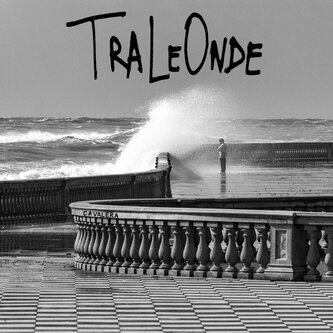 Tra Le Onde