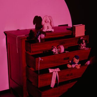 Copertina dell'album Giocattoli Rotti, di Amalia