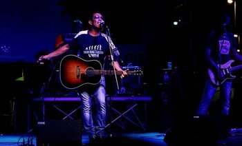 Live9.jpg