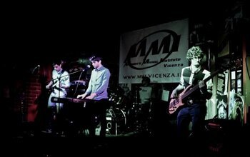 Moongressive live